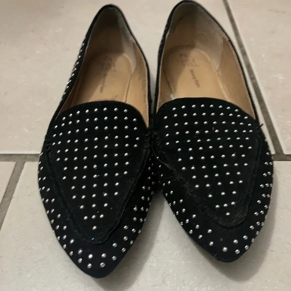 Womens 7.5 Studded Black & Silver Flats Time And Tru - Picture 1 of 4